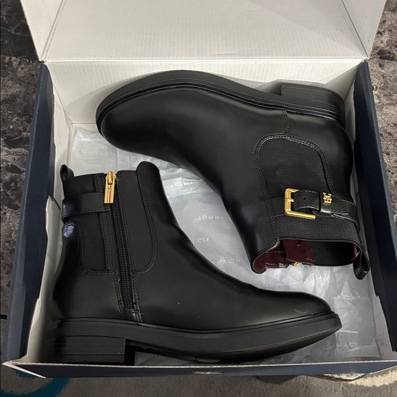 Tommy Hilfiger Black Leather Boots - Picture 6 of 7